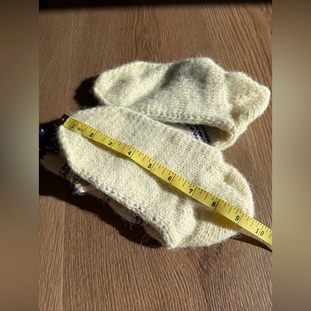 Daya‎ Socks Brand Fazl Handmade Traditional Himalayan “Jurra Gow” White One Size